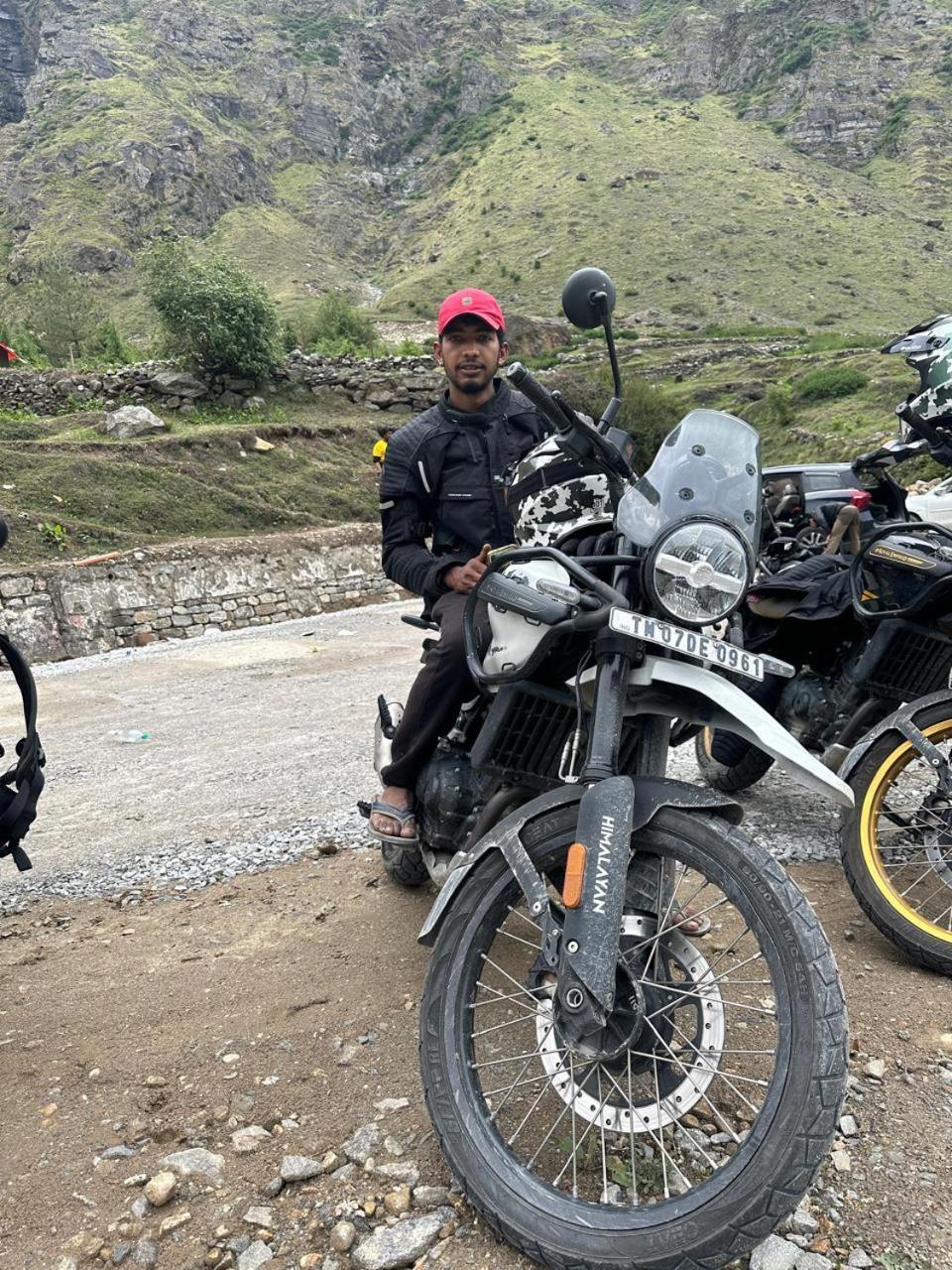 Buddy Hikers Stay Badrinath Buitenkant foto